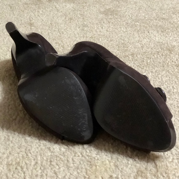 Button Pumps - Picture 3 of 4